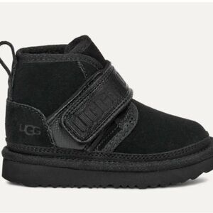 UGG SnapBack Neumel Chukka Kids Black Suede Boots